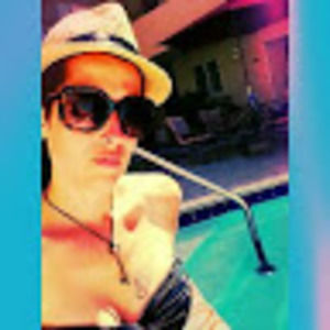 Meet your Posher, Becky